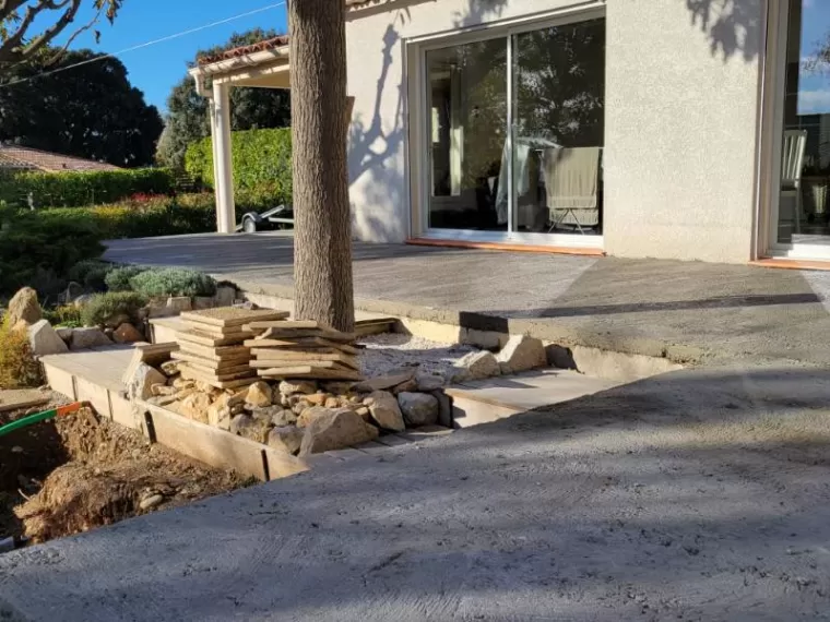 Dalle extérieur 