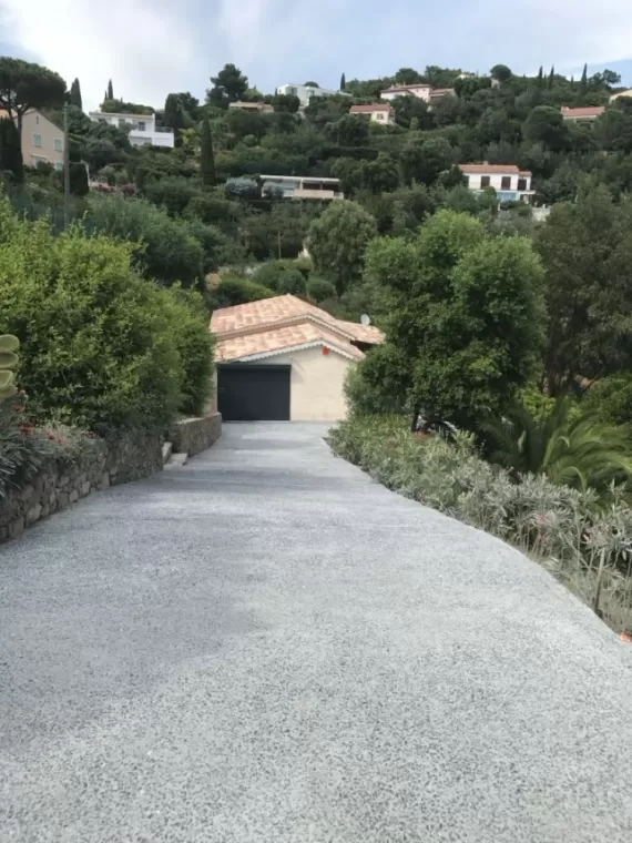 Dalle béton désactivée 