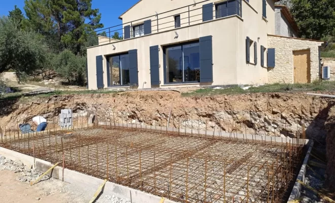 Construction piscine, Riez, maçonnerie Da Silva Pedro.