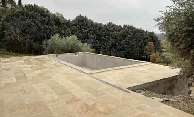 Construction piscine, Riez, maçonnerie Da Silva Pedro.